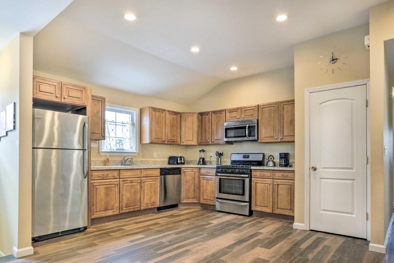 Ideally Located Glen Cove Apartment! Eksteriør billede